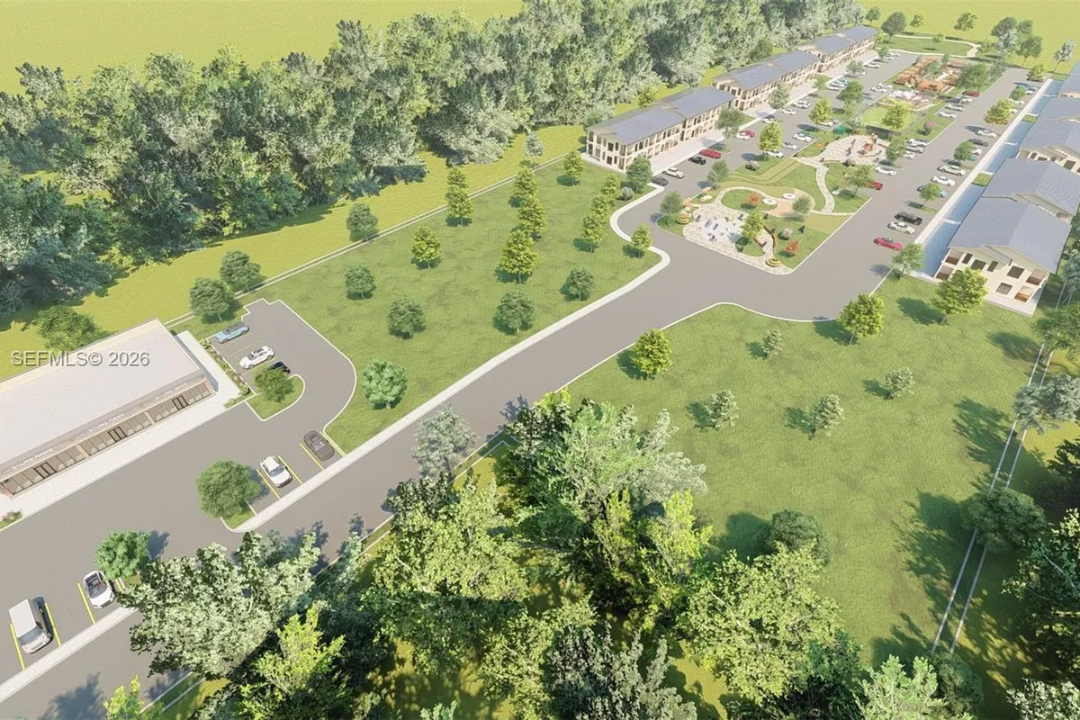 615 W Cowboy Way, La Belle FL 33935