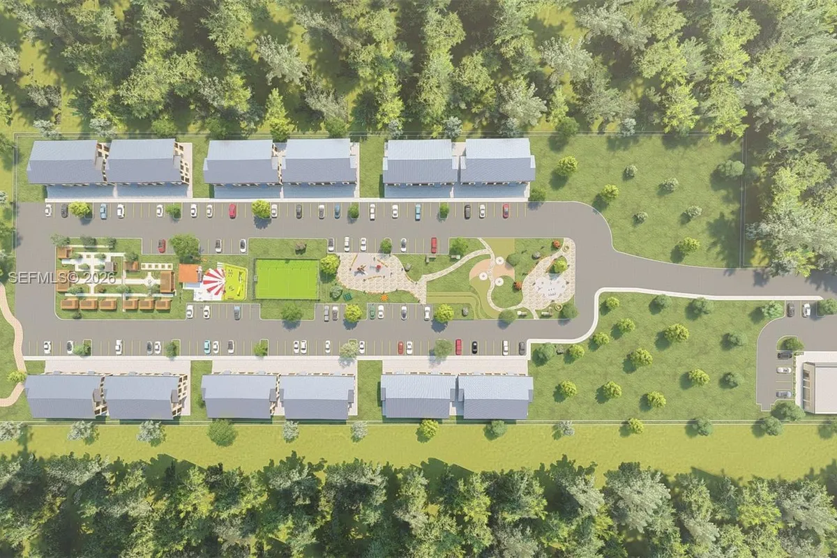 615 W Cowboy Way, La Belle FL 33935