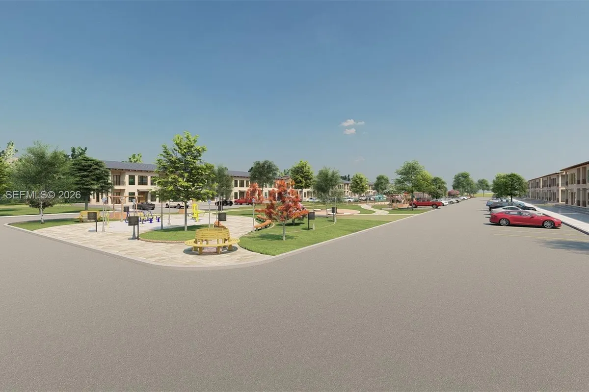 615 W Cowboy Way, La Belle FL 33935