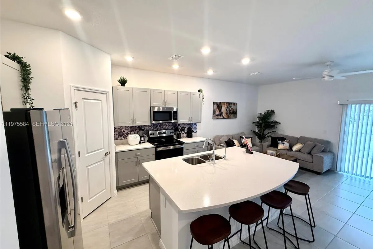 1317 Anchor Bend Way, Kissimmee FL 34746