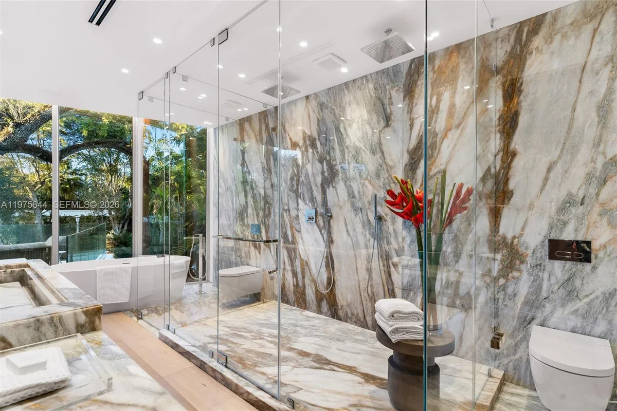 1616 Onaway Dr, Miami FL 33133