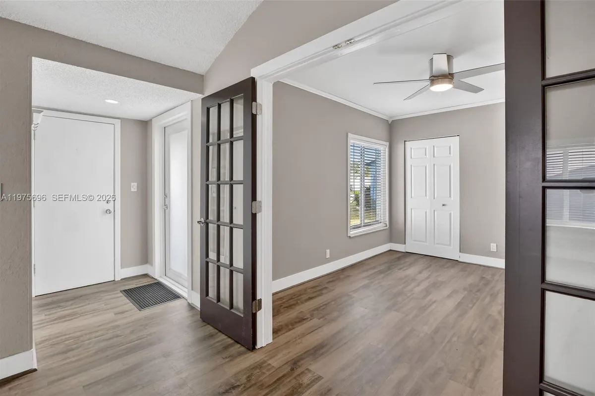 11120 NW 26th Pl, Sunrise FL 33322