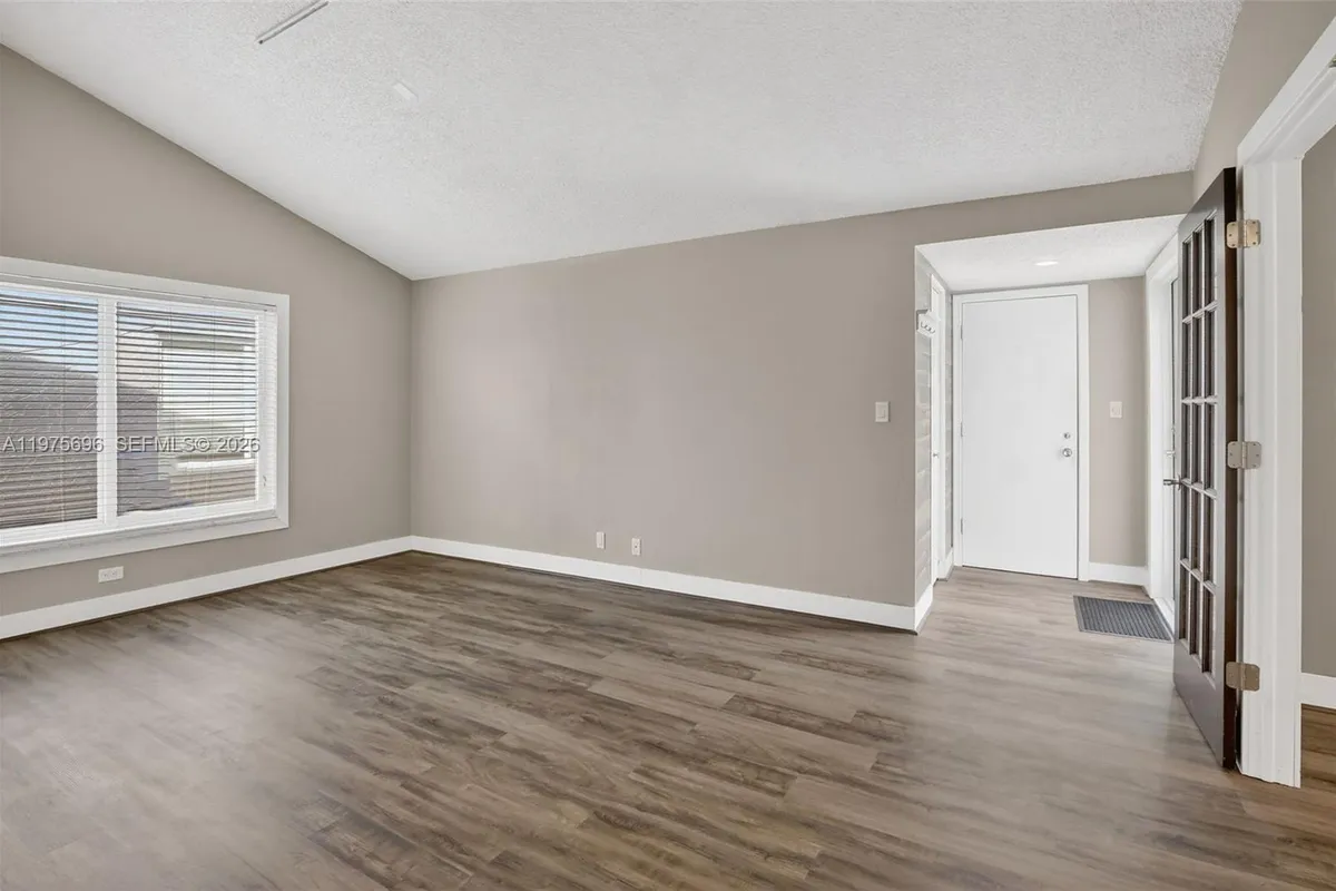 11120 NW 26th Pl, Sunrise FL 33322