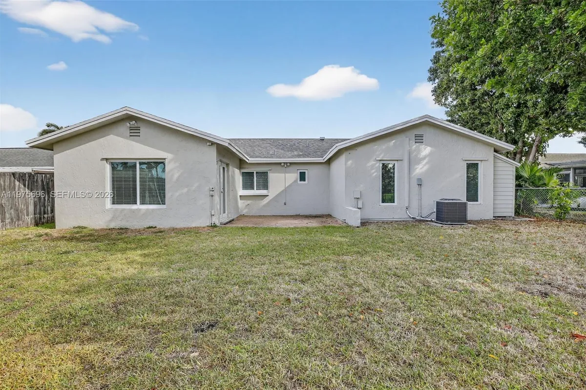 11120 NW 26th Pl, Sunrise FL 33322