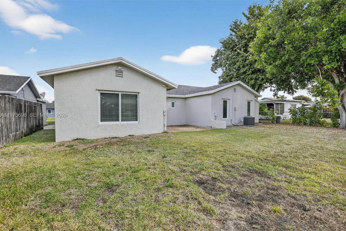 11120 NW 26th Pl, Sunrise FL 33322