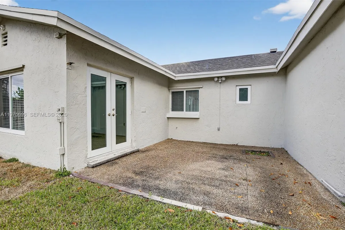 11120 NW 26th Pl, Sunrise FL 33322