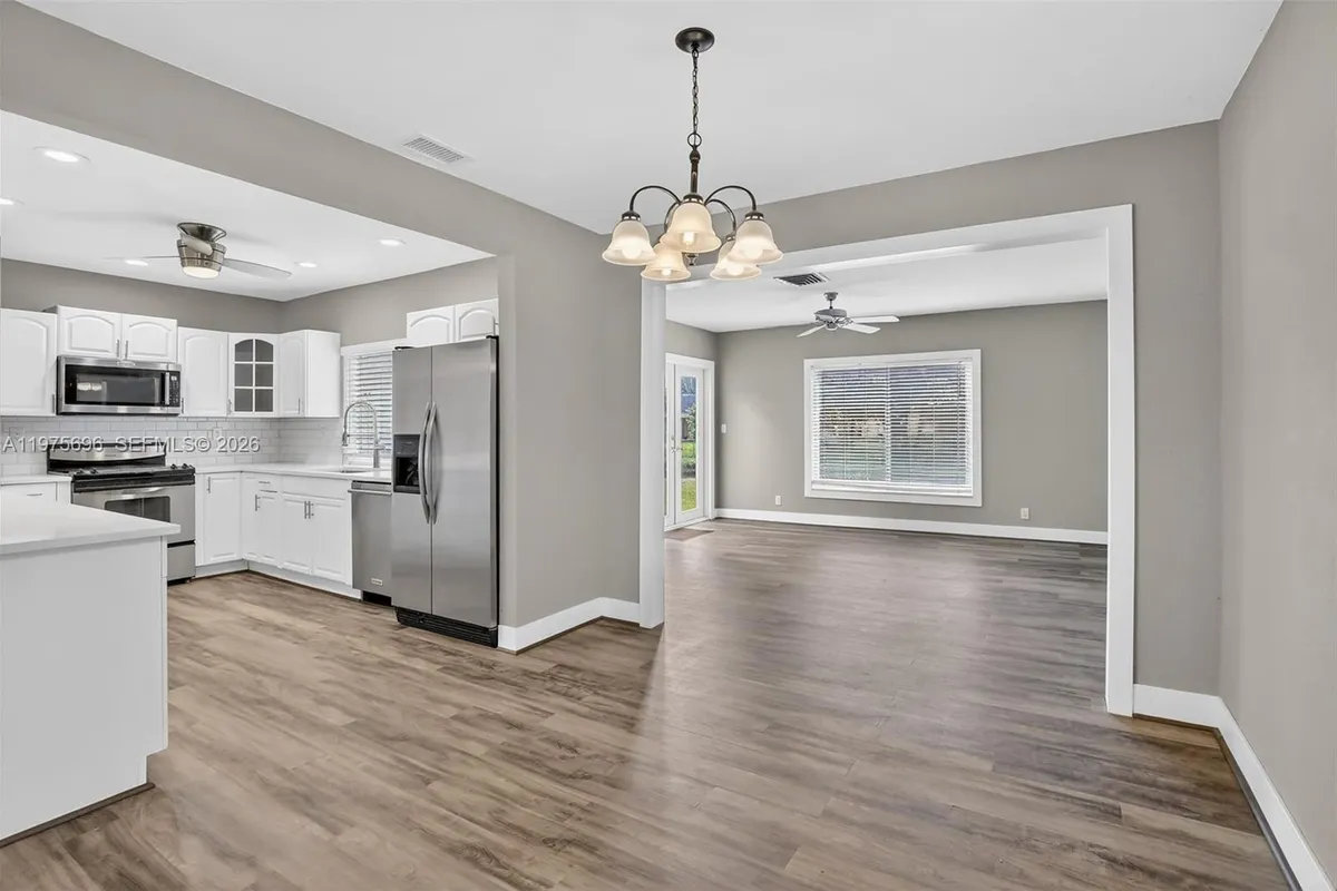 11120 NW 26th Pl, Sunrise FL 33322