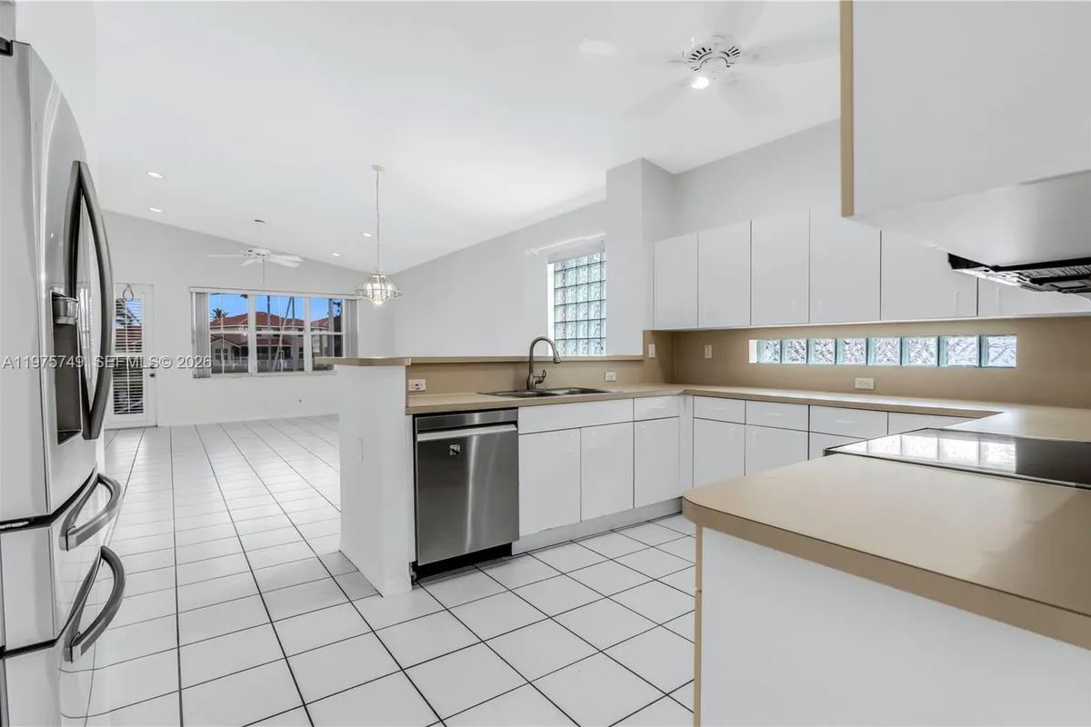 12109 NW 52nd Ct, Coral Springs FL 33076