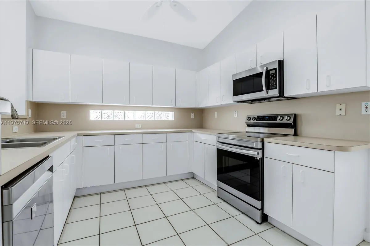 12109 NW 52nd Ct, Coral Springs FL 33076