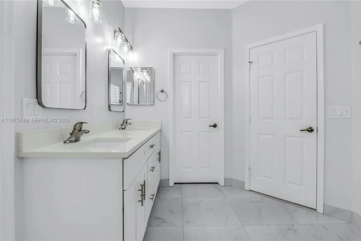 12109 NW 52nd Ct, Coral Springs FL 33076