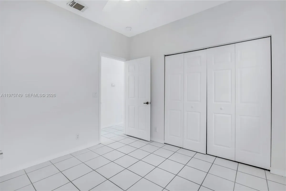 12109 NW 52nd Ct, Coral Springs FL 33076