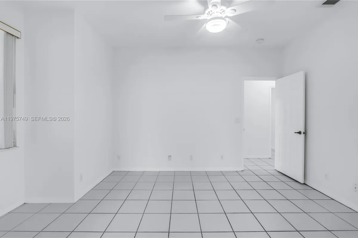 12109 NW 52nd Ct, Coral Springs FL 33076