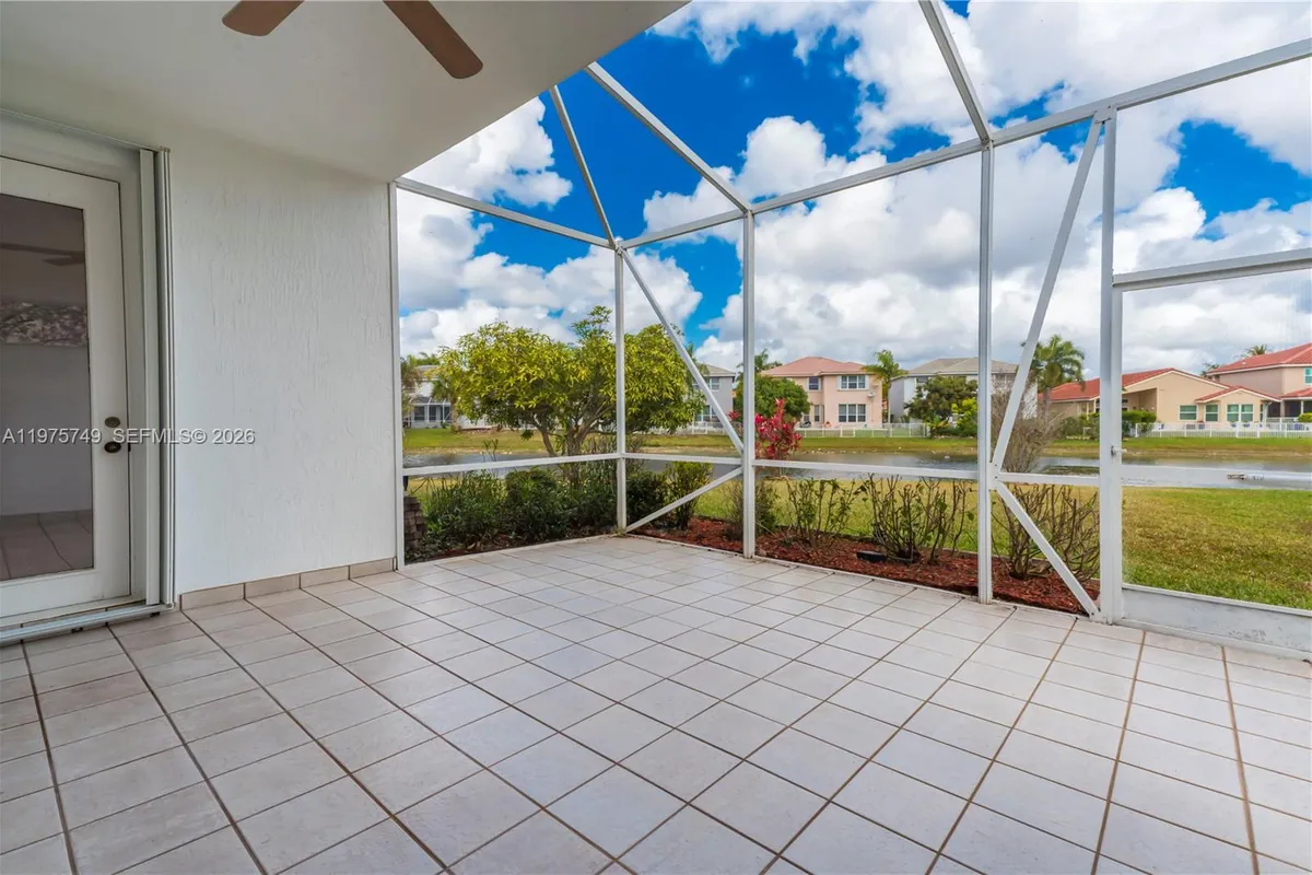 12109 NW 52nd Ct, Coral Springs FL 33076