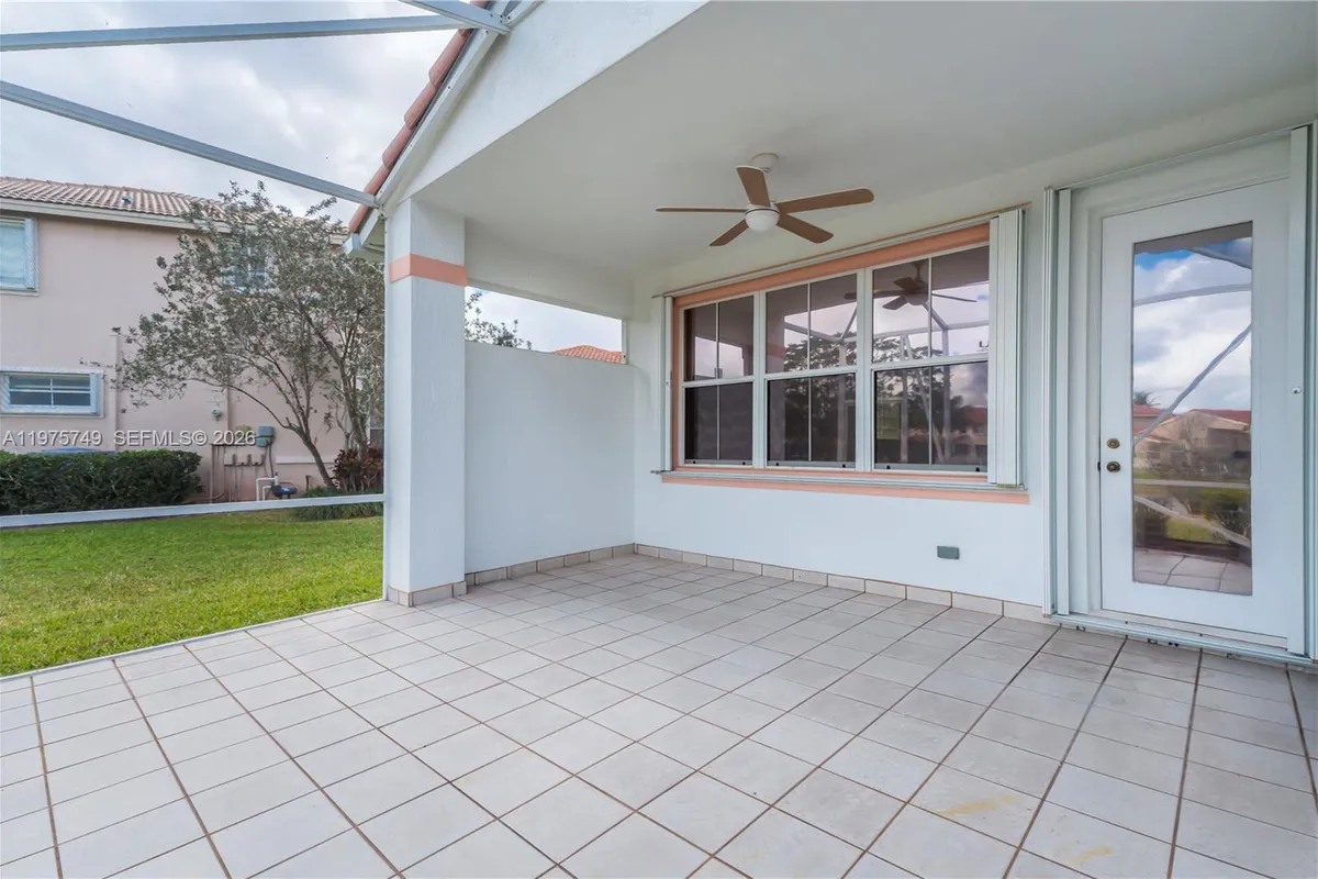 12109 NW 52nd Ct, Coral Springs FL 33076