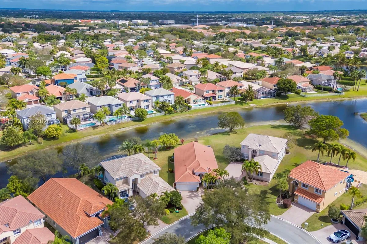 12109 NW 52nd Ct, Coral Springs FL 33076