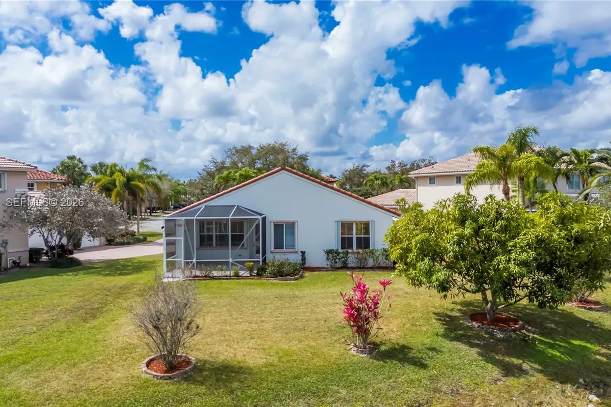 12109 NW 52nd Ct, Coral Springs FL 33076