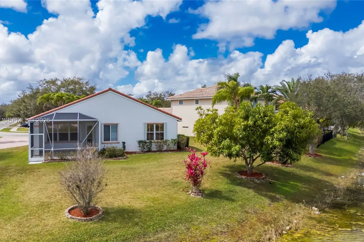 12109 NW 52nd Ct, Coral Springs FL 33076