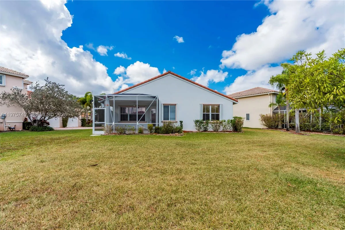 12109 NW 52nd Ct, Coral Springs FL 33076