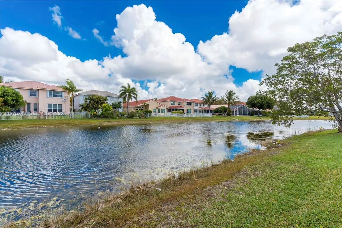 12109 NW 52nd Ct, Coral Springs FL 33076