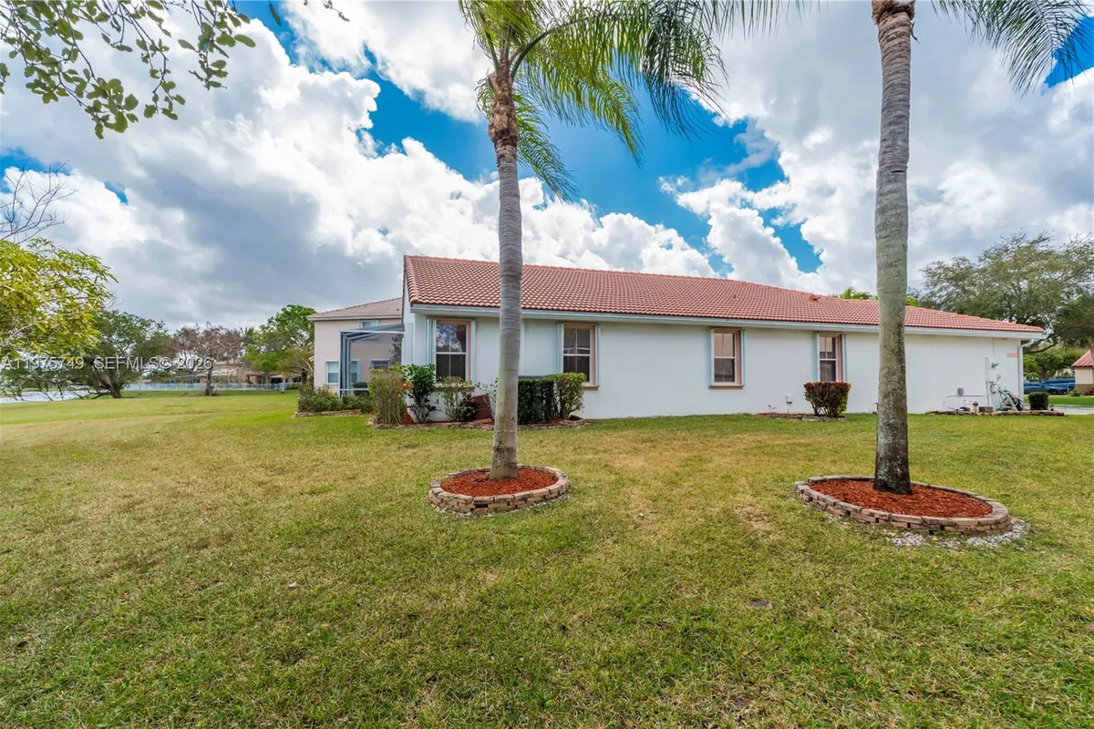 12109 NW 52nd Ct, Coral Springs FL 33076