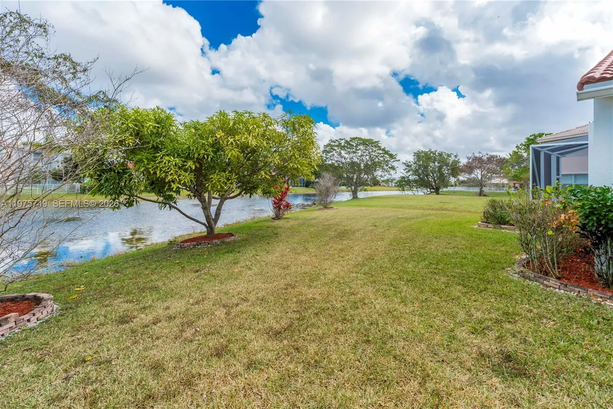 12109 NW 52nd Ct, Coral Springs FL 33076