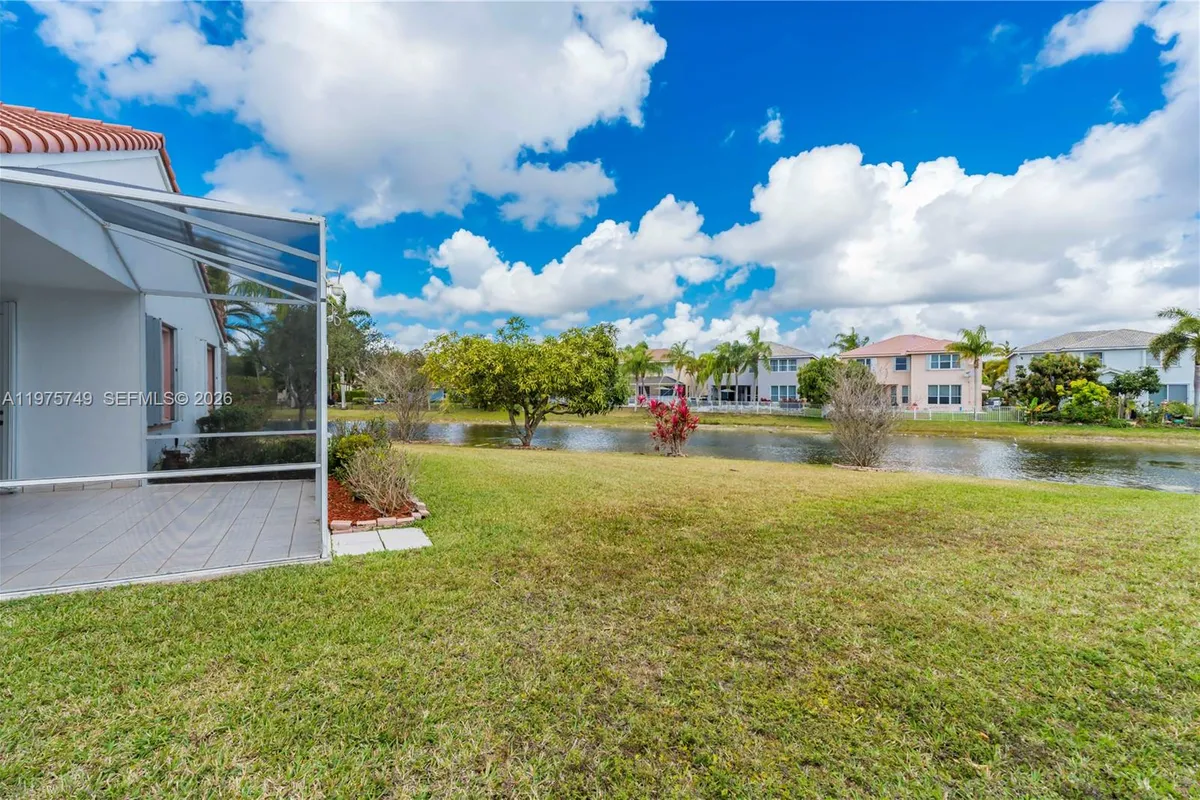 12109 NW 52nd Ct, Coral Springs FL 33076