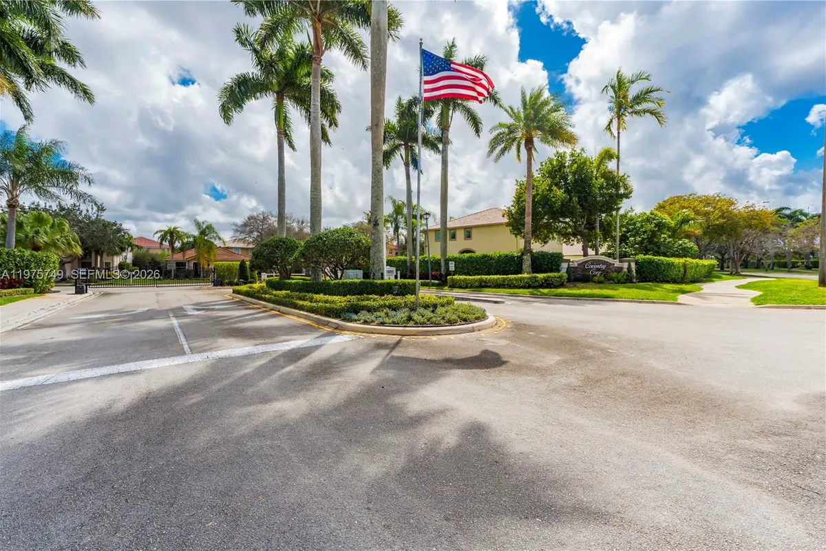 12109 NW 52nd Ct, Coral Springs FL 33076