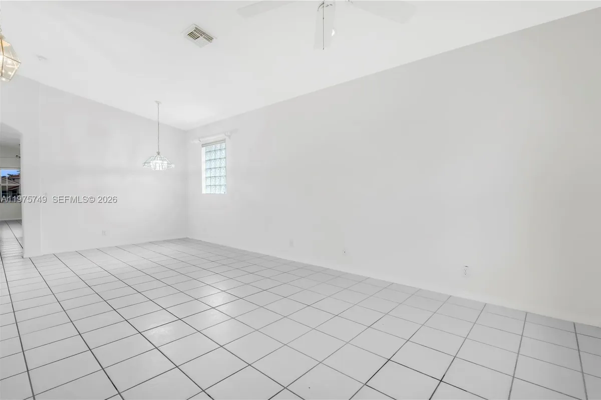 12109 NW 52nd Ct, Coral Springs FL 33076