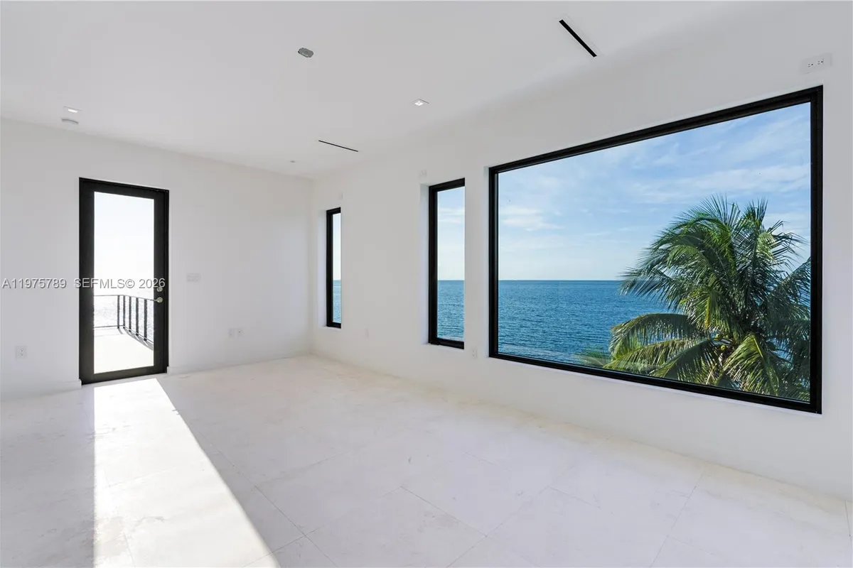 650 Lugo Ave, Coral Gables FL 33156