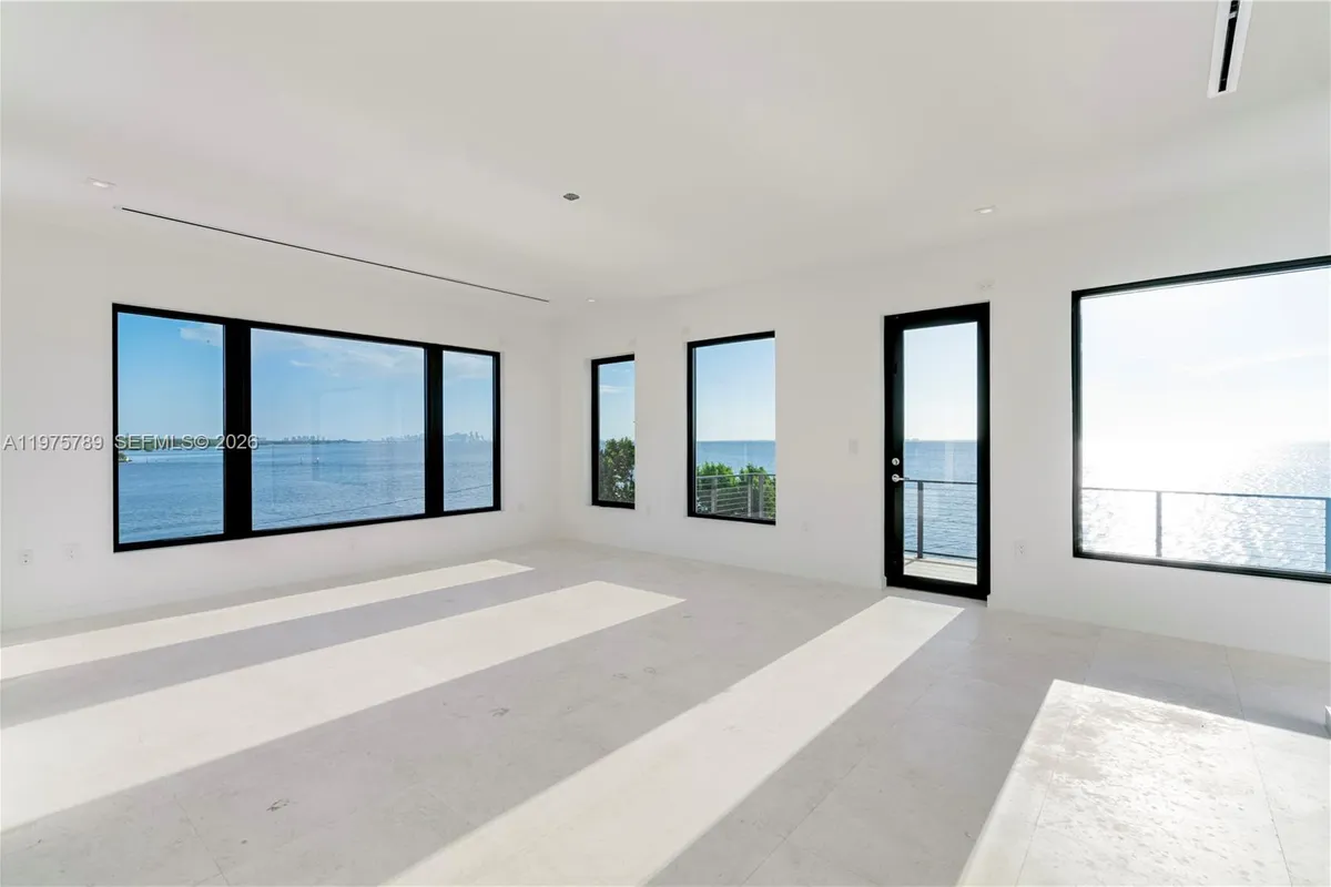 650 Lugo Ave, Coral Gables FL 33156