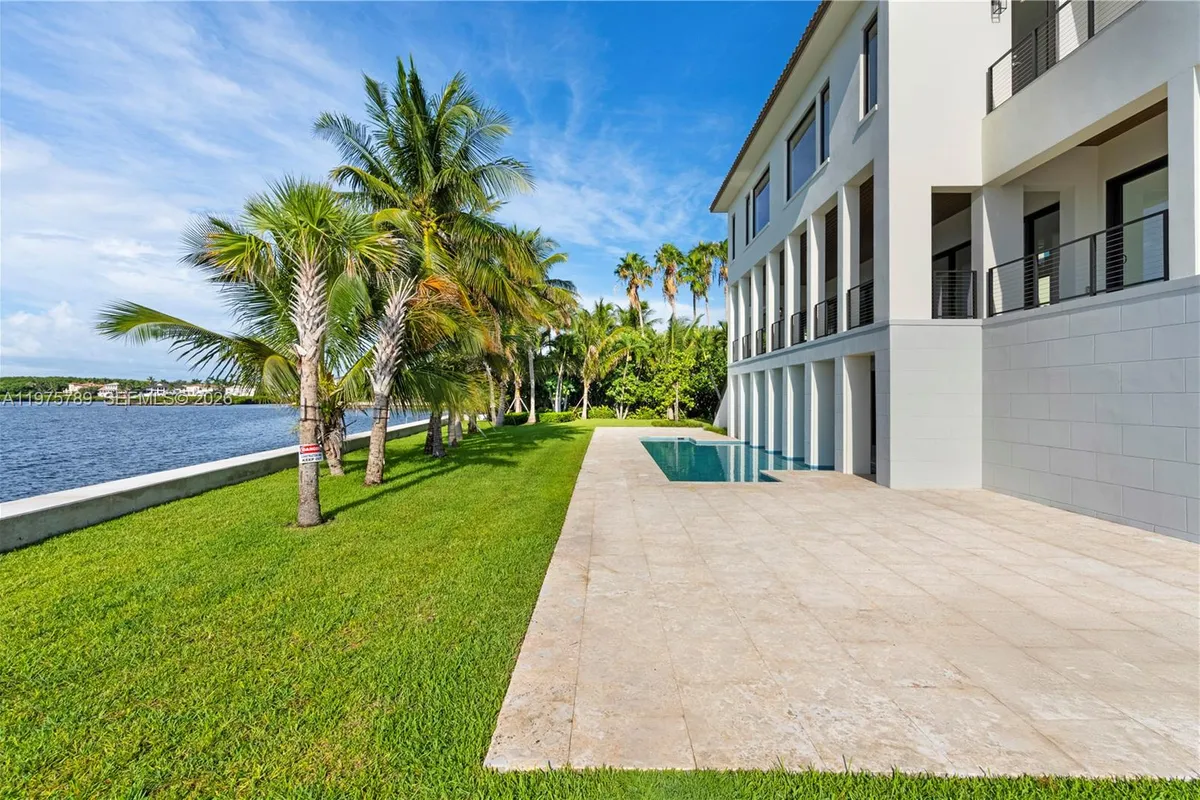 650 Lugo Ave, Coral Gables FL 33156