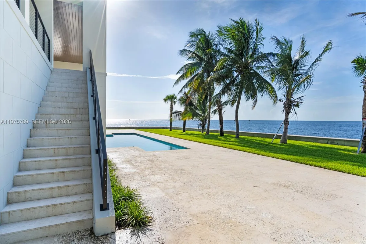 650 Lugo Ave, Coral Gables FL 33156