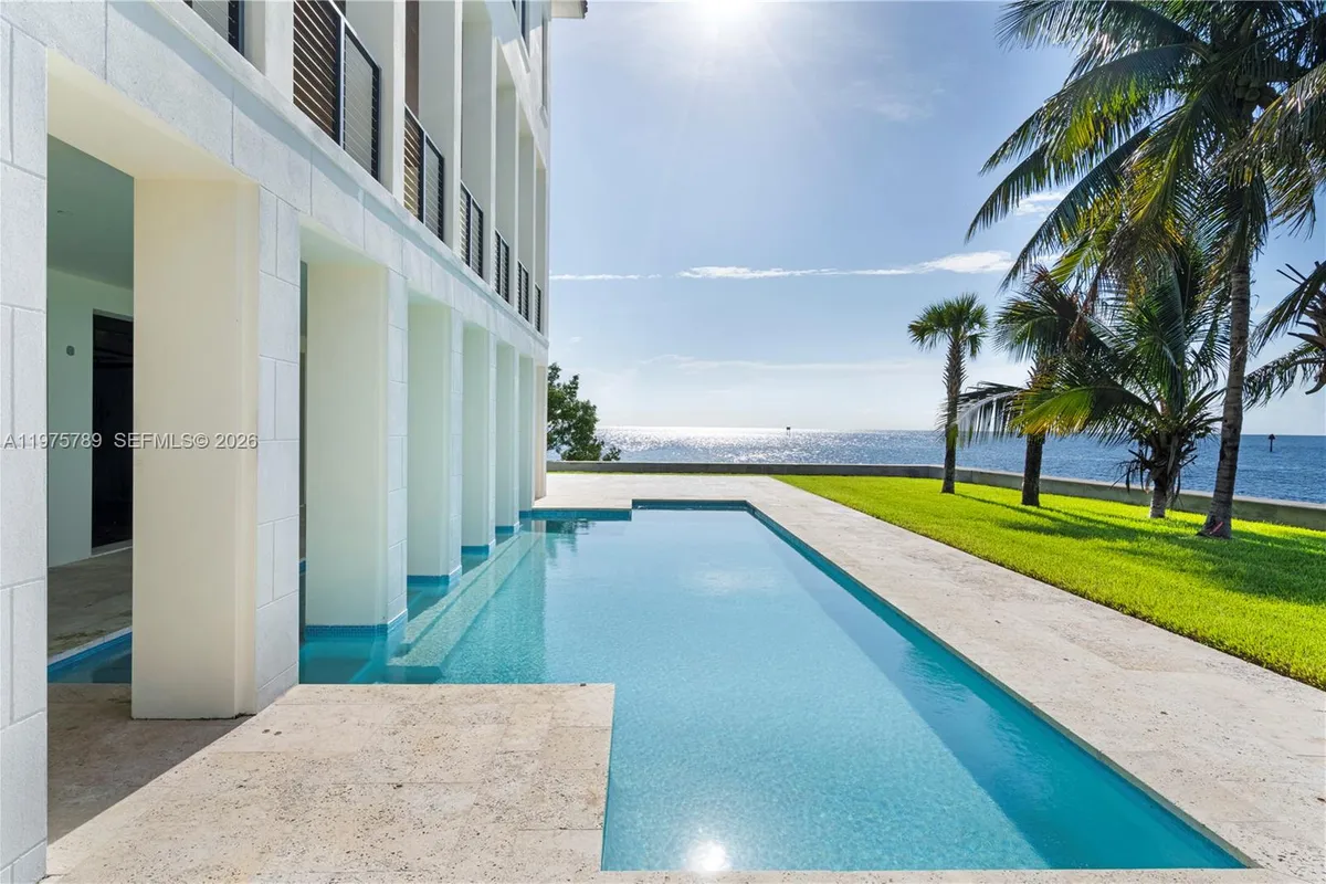 650 Lugo Ave, Coral Gables FL 33156