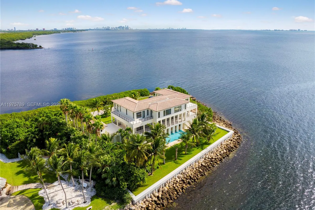 650 Lugo Ave, Coral Gables FL 33156