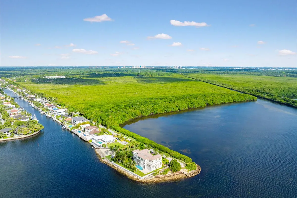 650 Lugo Ave, Coral Gables FL 33156