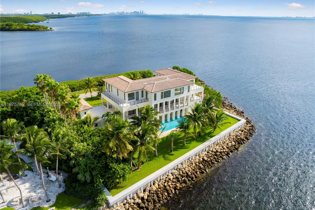 650 Lugo Ave, Coral Gables FL 33156