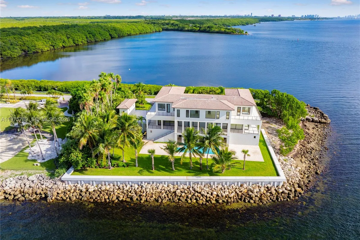 650 Lugo Ave, Coral Gables FL 33156