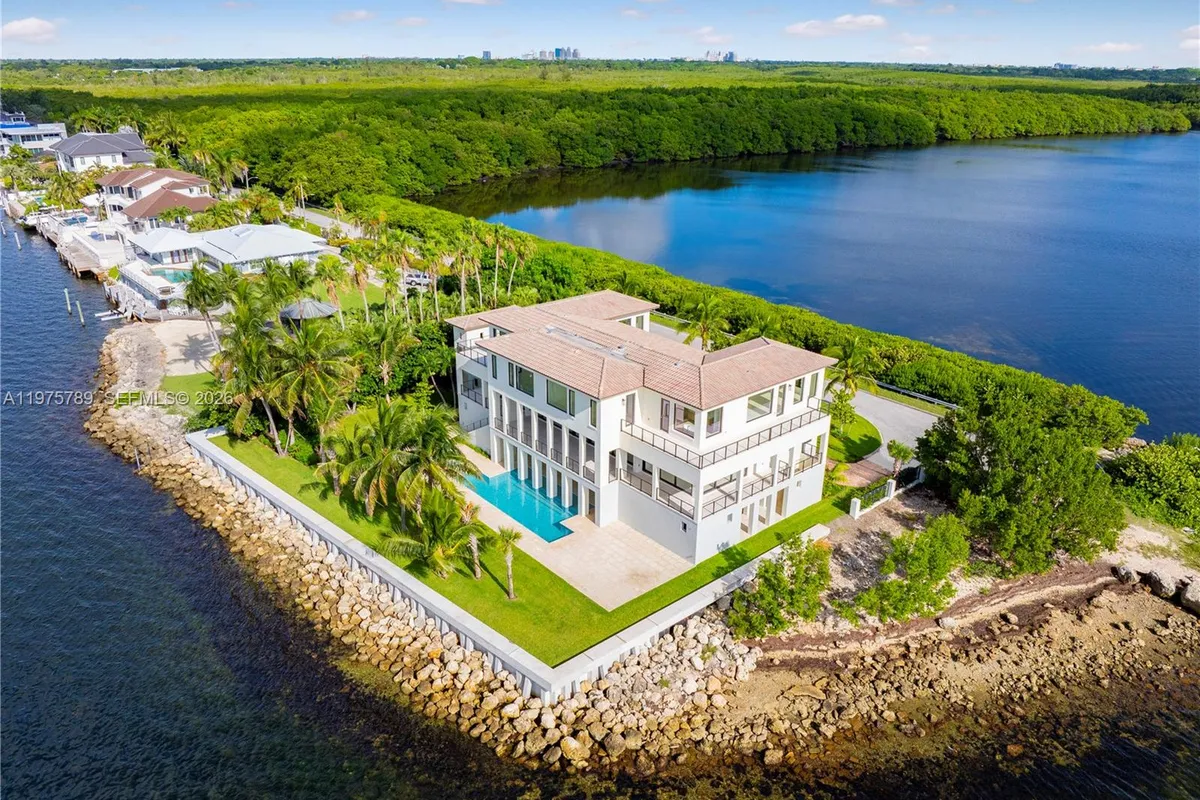 650 Lugo Ave, Coral Gables FL 33156