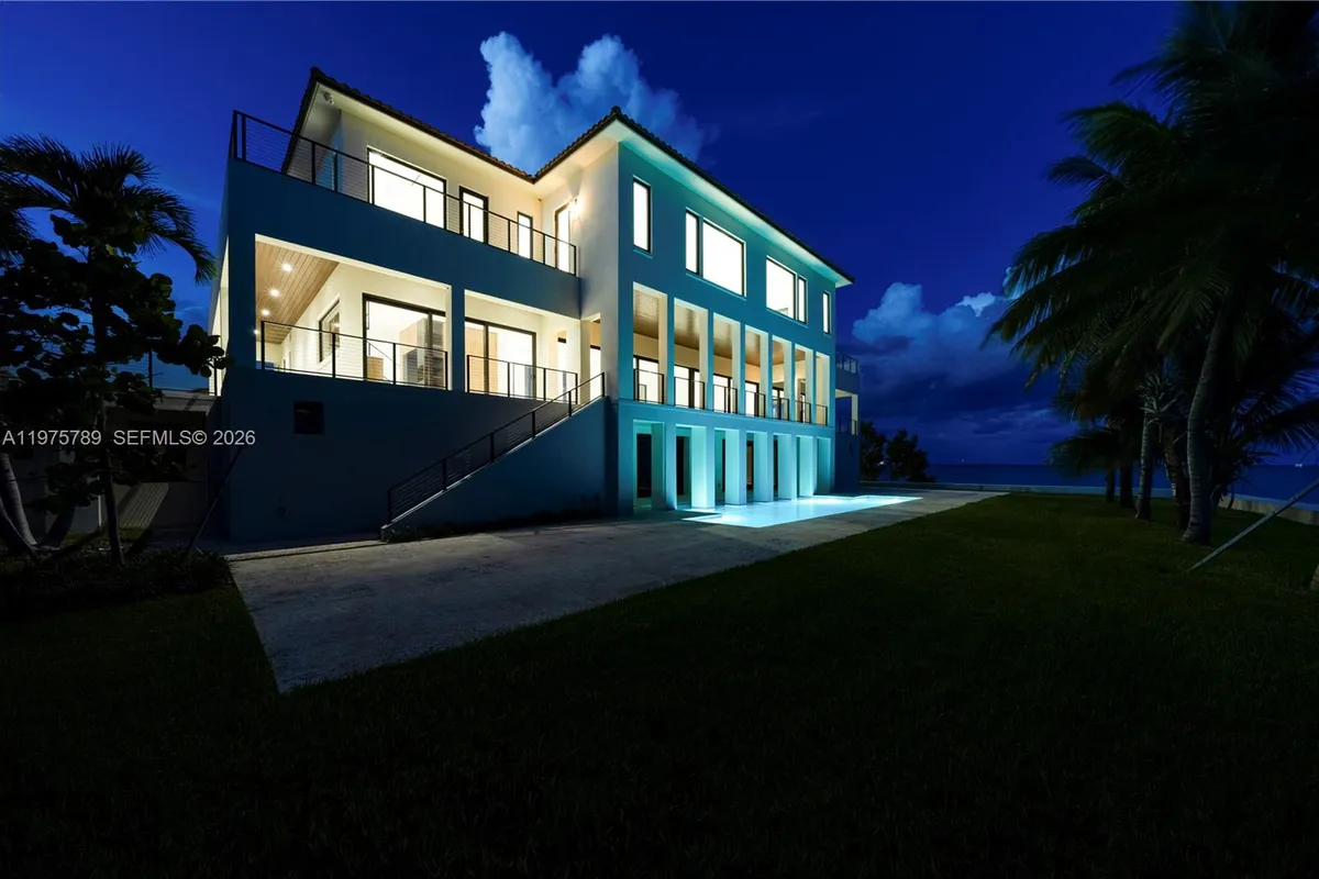 650 Lugo Ave, Coral Gables FL 33156