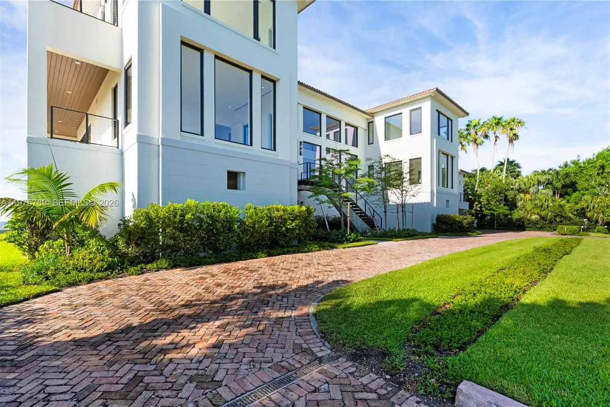 650 Lugo Ave, Coral Gables FL 33156