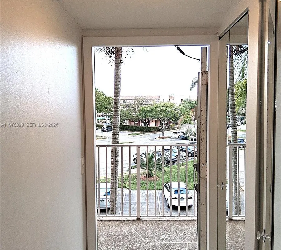 2635 NW 104th Ave # 310, Sunrise FL 33322