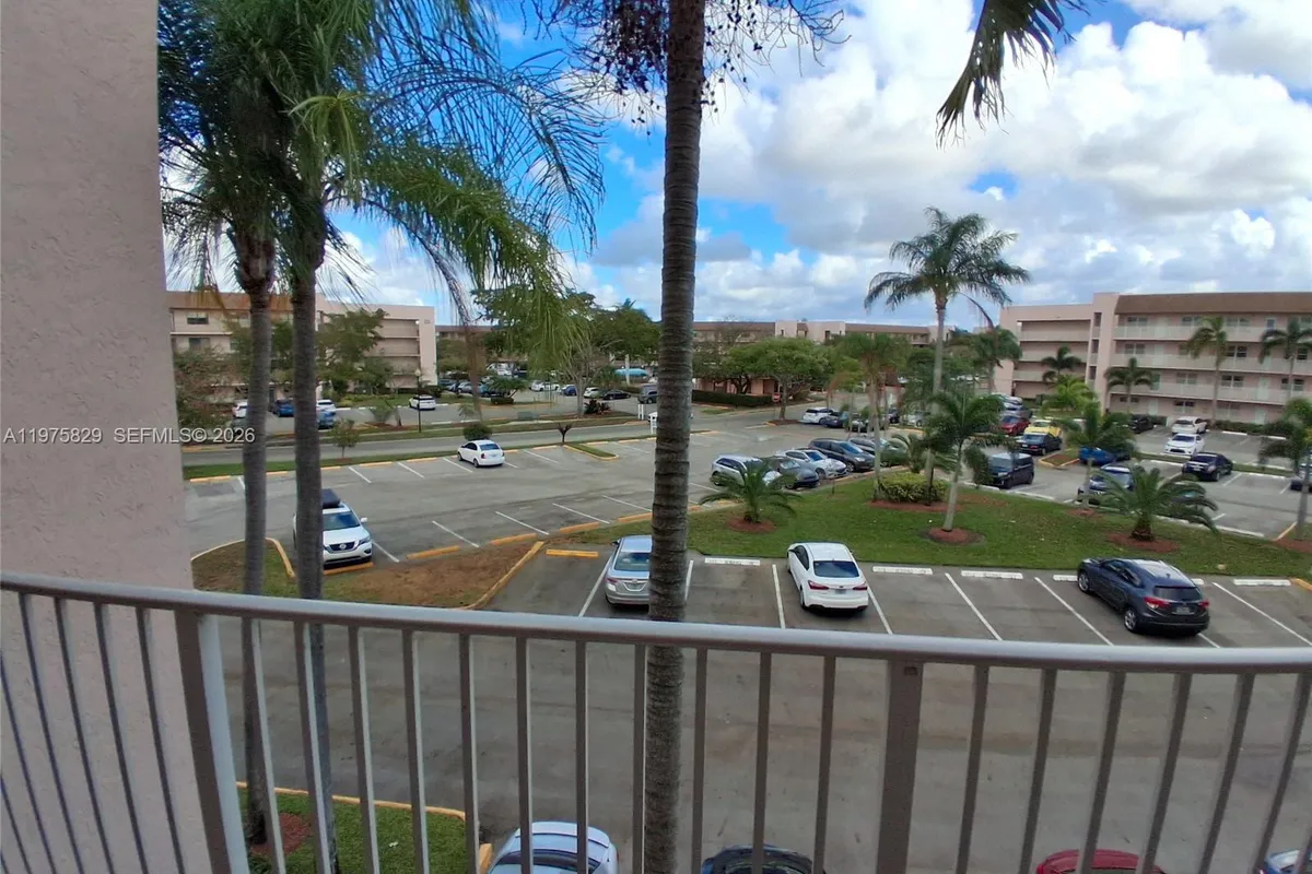 2635 NW 104th Ave # 310, Sunrise FL 33322