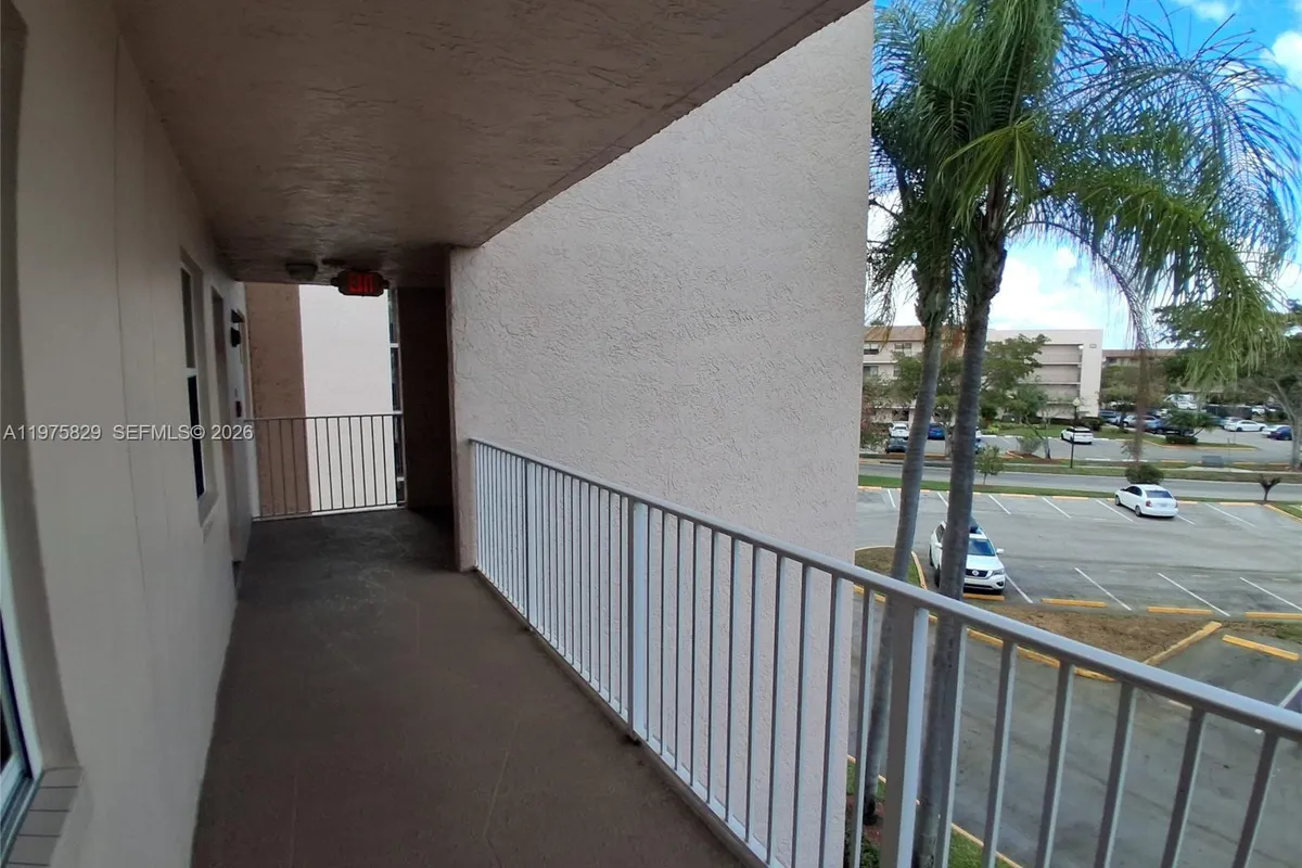 2635 NW 104th Ave # 310, Sunrise FL 33322