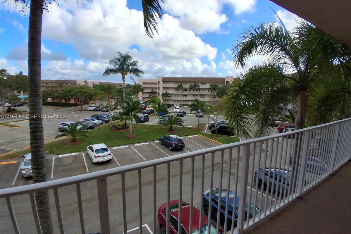 2635 NW 104th Ave # 310, Sunrise FL 33322