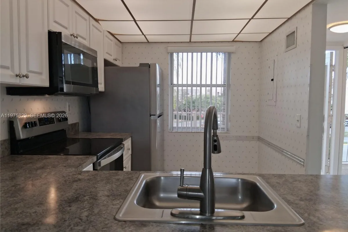 2635 NW 104th Ave # 310, Sunrise FL 33322