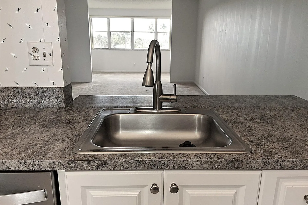 2635 NW 104th Ave # 310, Sunrise FL 33322