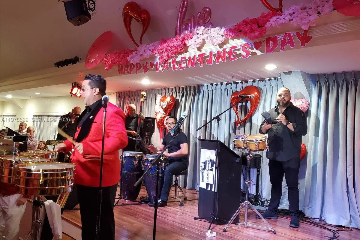 2635 NW 104th Ave # 310, Sunrise FL 33322