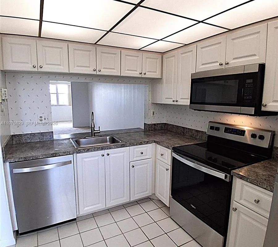 2635 NW 104th Ave # 310, Sunrise FL 33322