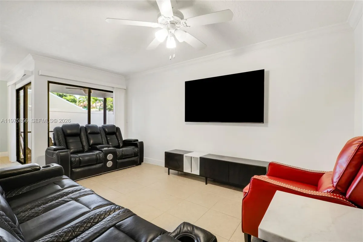 301 Lakewood Drive # 8A, Jupiter FL 33458