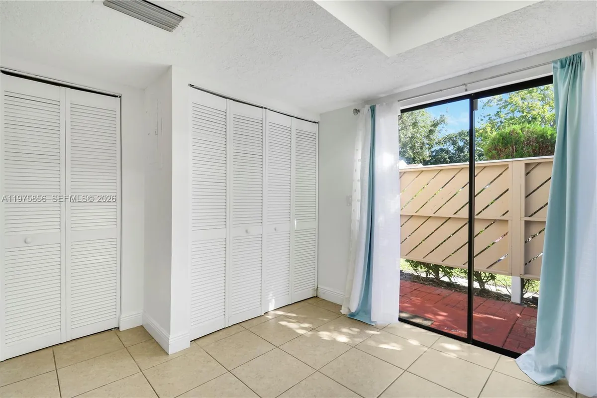 301 Lakewood Drive # 8A, Jupiter FL 33458